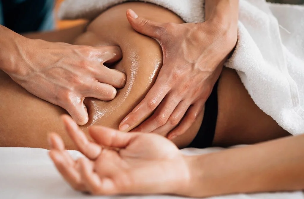 COMBINATION BRAZILIAN OR MANUAL LYMPHATIC DRAINAGE & WOOD/MADEROTHERAPY MASSAGE